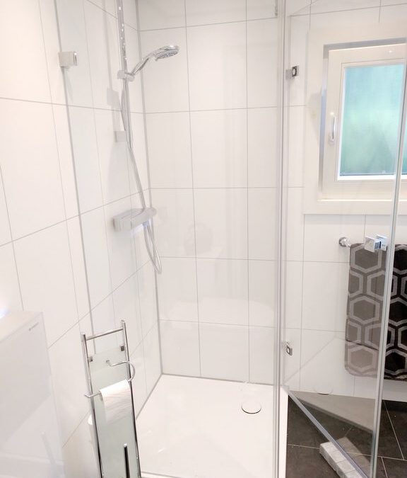 Bad im Mobilheim renoviert – einfach selbst gemacht!