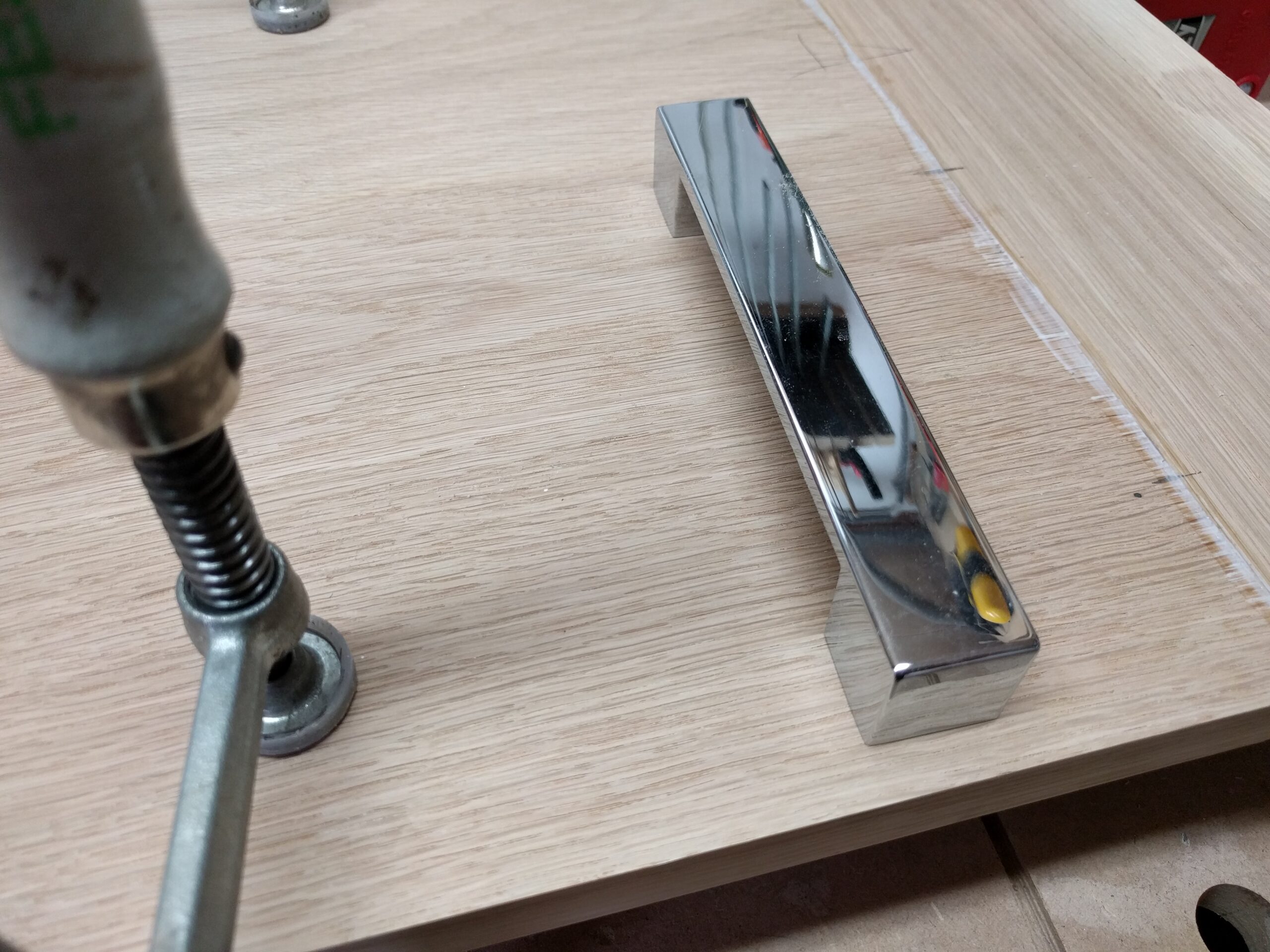 geplanter-Griff Badschrank selber bauen