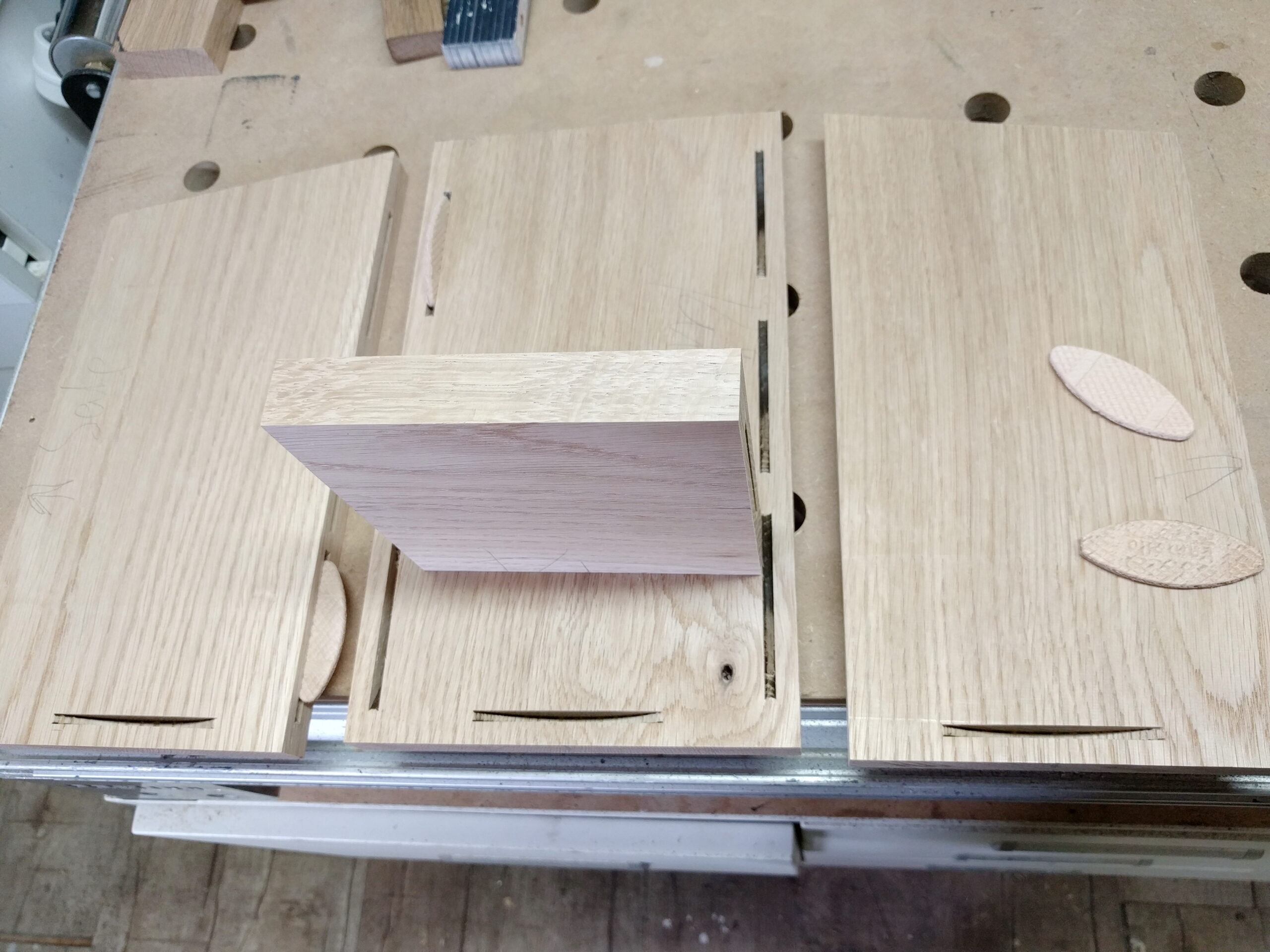 gefräste Teile Nistkasten selbst bauen