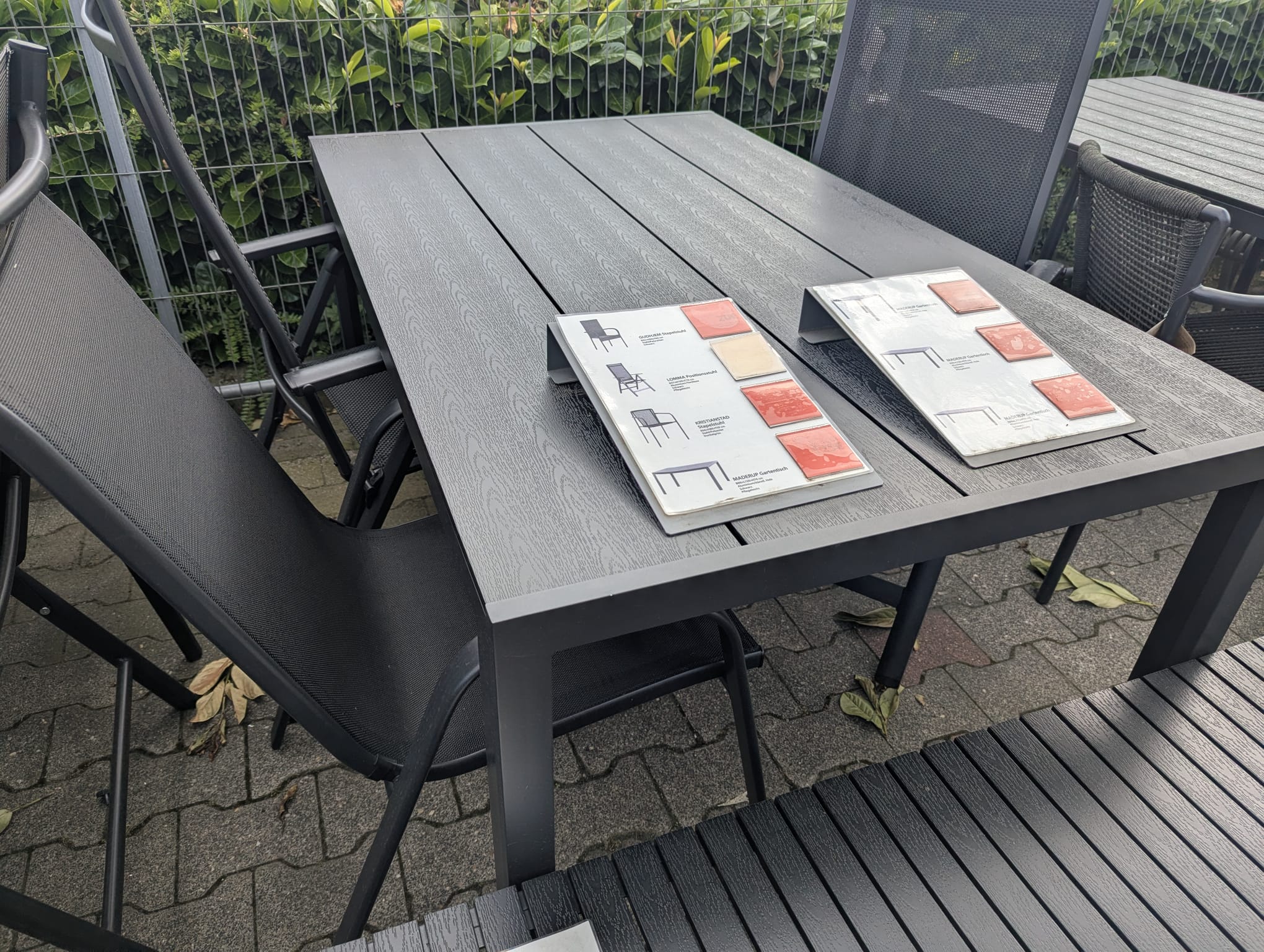 haltbarer Gartentisch